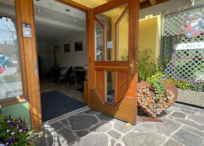 Pensionat Gaestehaus Gastl 3*