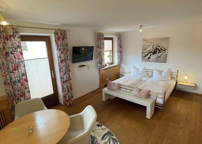 Pensionat Gaestehaus Gastl 3*