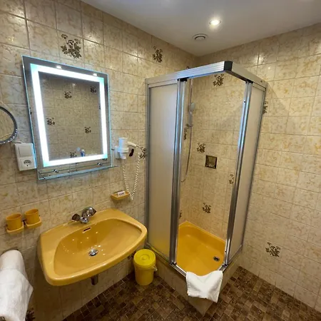Gaestehaus Gastl Πανσιόν 3*