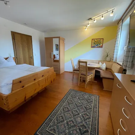 Gaestehaus Gastl Πανσιόν Mieming