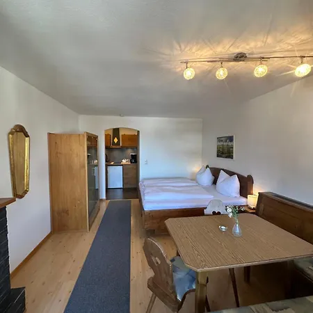 Gaestehaus Gastl 3* ميمنغ